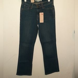 NWT Ladies 529 Levi's